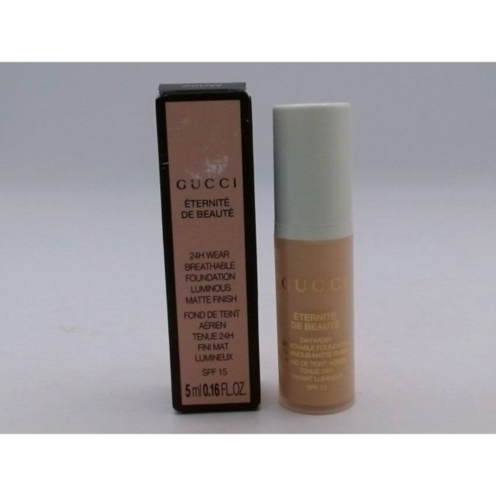 Gucci - 24H Breathable Foundation, 220W, 5 mL, BRAND NEW IN BOX